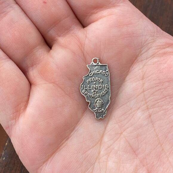 Vintage Bell Trading Post 925 Sterling Silver Illinois State Map Pendant Charm - Picture 1 of 3